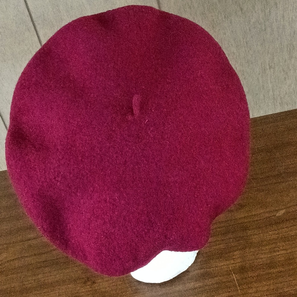 Doncaster Womens One Size Wool Beret Burgundy Gray Hat French Chic Cozy Warm - Picture 4 of 8
